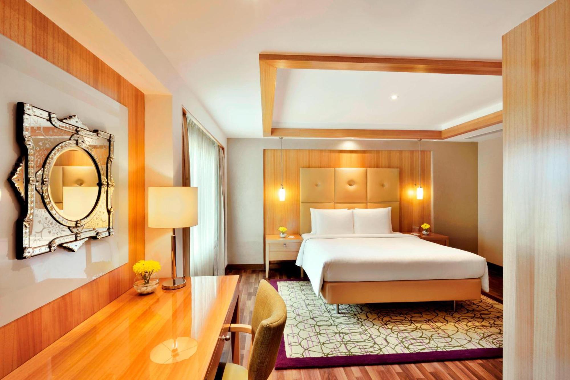 Courtyard By Marriott Chennai Hotell Exteriör bild