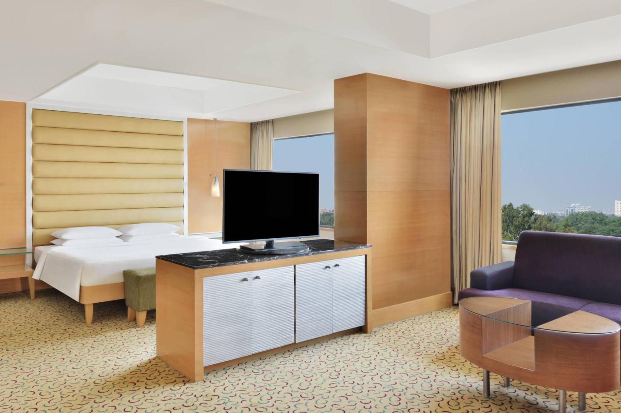 Courtyard By Marriott Chennai Hotell Exteriör bild