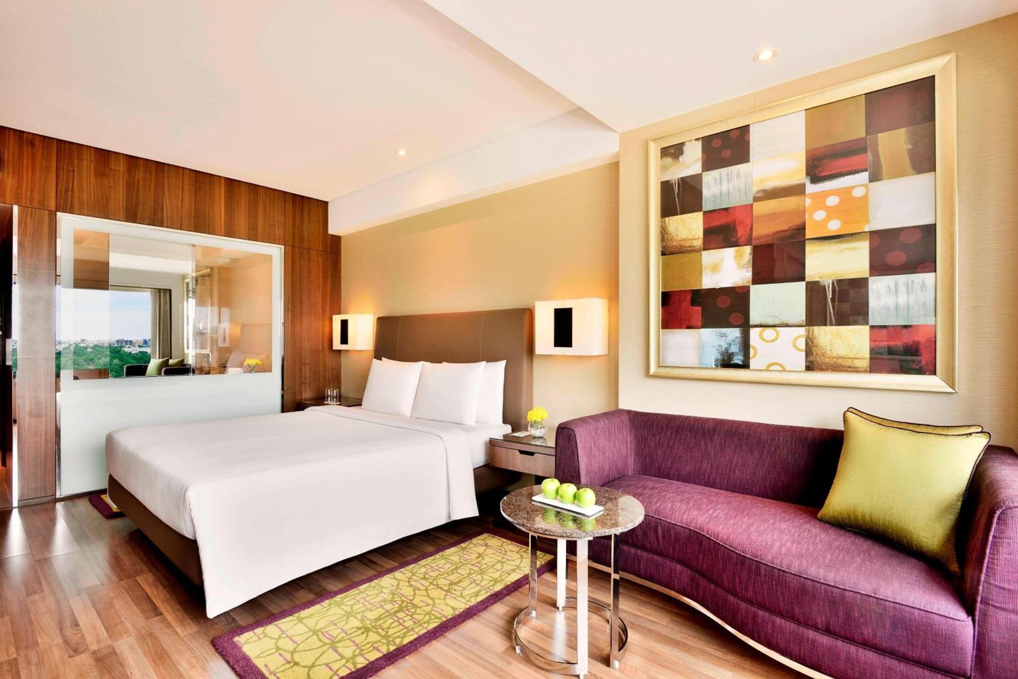 Courtyard By Marriott Chennai Hotell Exteriör bild