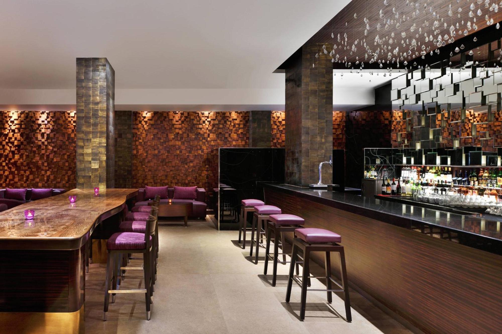 Courtyard By Marriott Chennai Hotell Exteriör bild