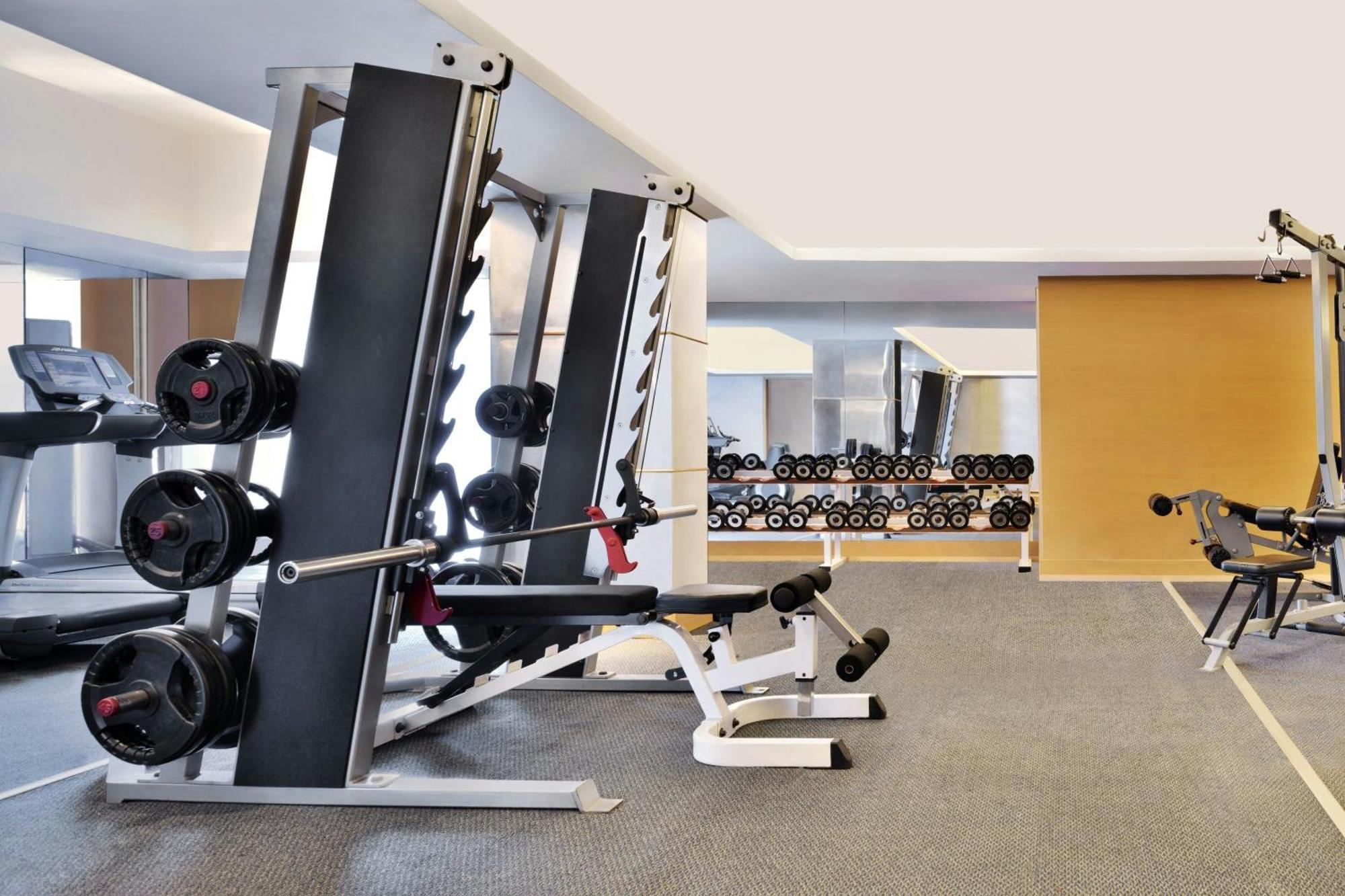 Courtyard By Marriott Chennai Hotell Exteriör bild